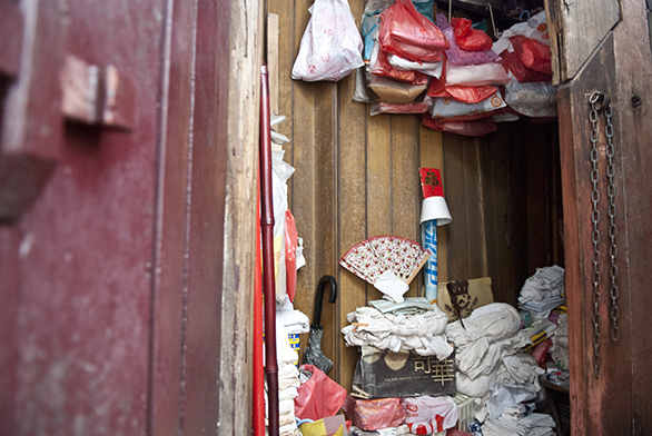 Some of Hung Gu’s belongings from her home